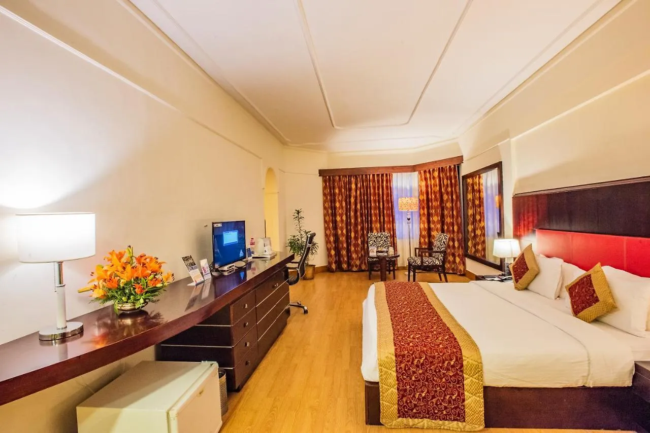 The South Park Hotel Thiruvananthapuram 5*,